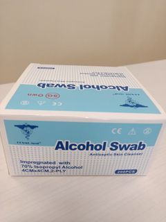 Assure Alcohol Swabs 200 pieces per box. Expiry Jan 2028