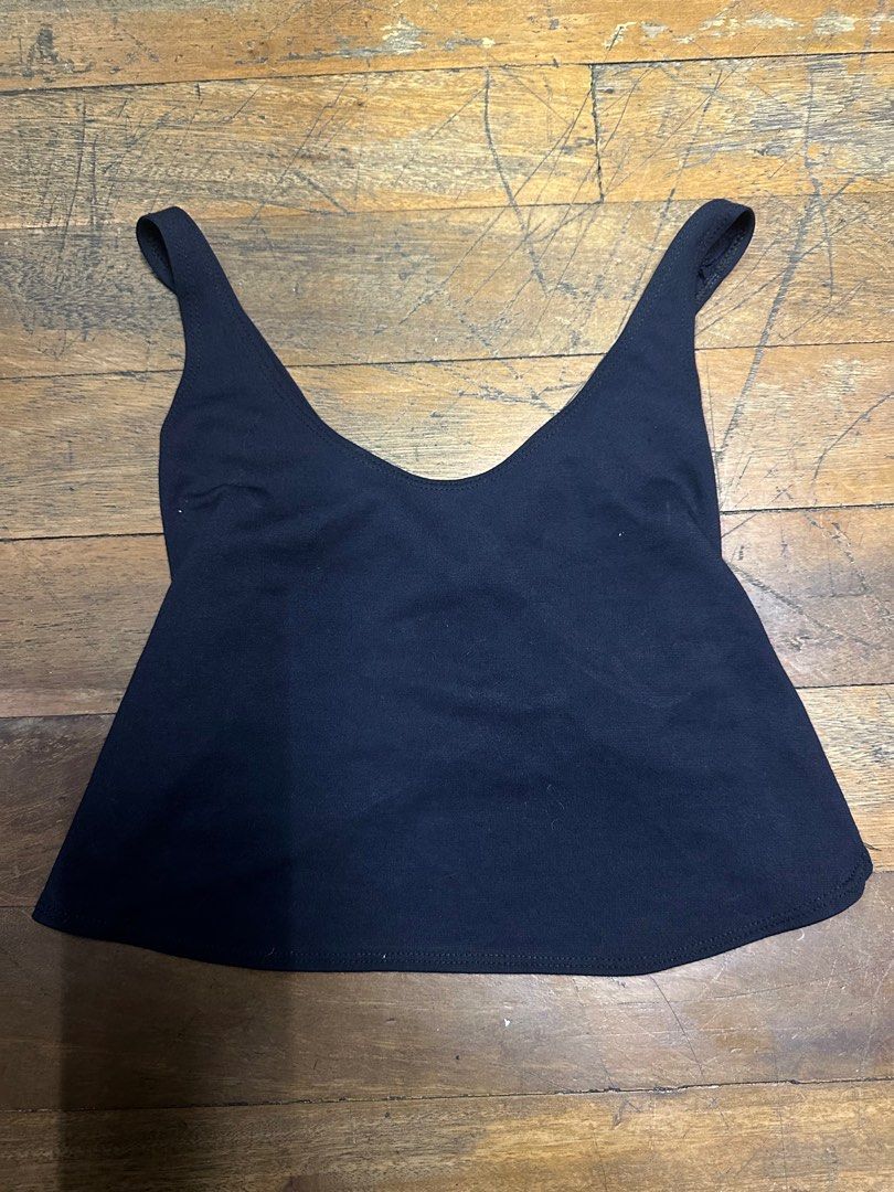 Backless top (Category: Others Tops) located in Pasig City. Submitted by closetcleanoutmnl (Listing ID 1267155961, Image 1). Description: Free size .