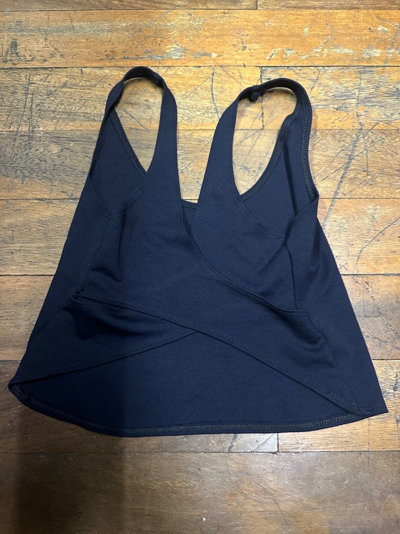 Backless top (Category: Others Tops) located in Pasig City. Submitted by closetcleanoutmnl (Listing ID 1267155961, Image 2). Description: Free size .