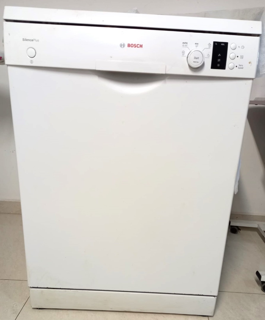 Bosch dishwasher hardly used, very nice product, TV & Home Appliances