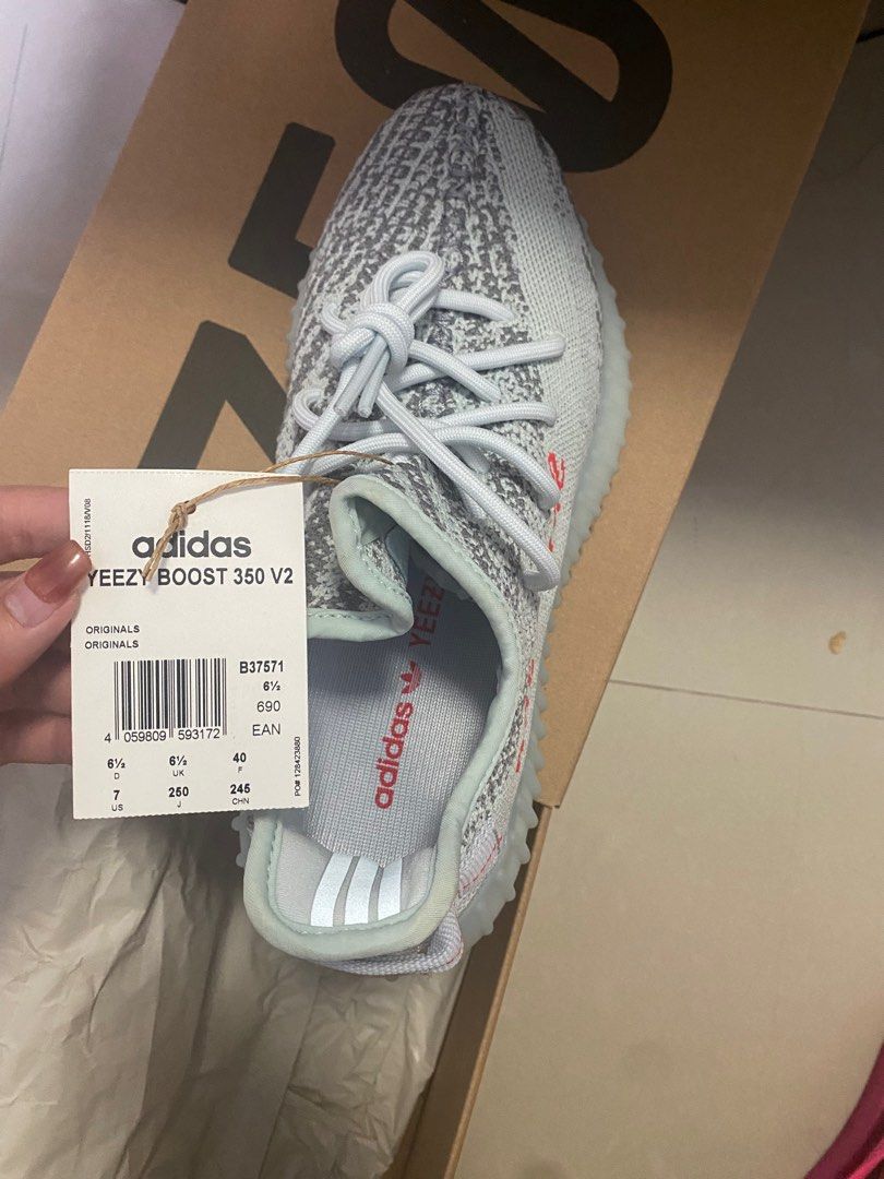 SELL AT COSTS Brand NEW Yeezy Boost 350 Blue Tint US7 UK6.5