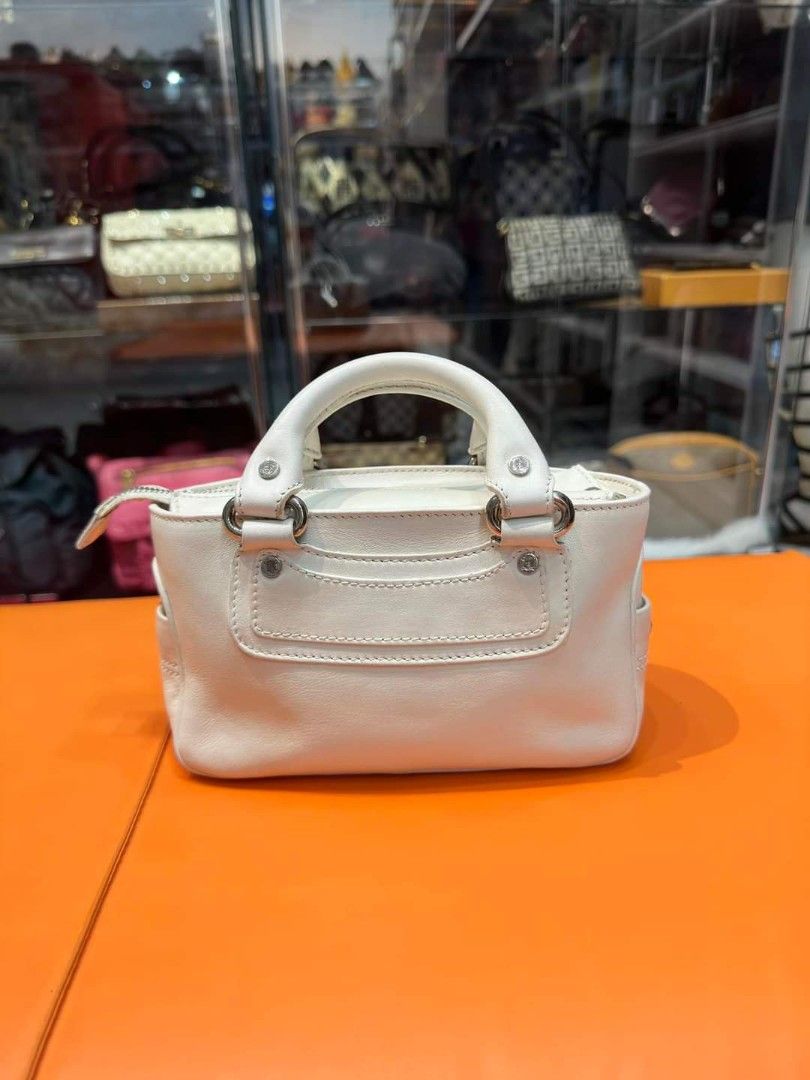 Celine nano (Category: Luxury Bags & Wallets) located in General Santos City (Dadiangas). Submitted by braverabbit.67 (Listing ID 1267185907, Image 1). Description: Orig💯✅ Celine nano hand bag Kasya cp Genuine leather Rank A-ab.