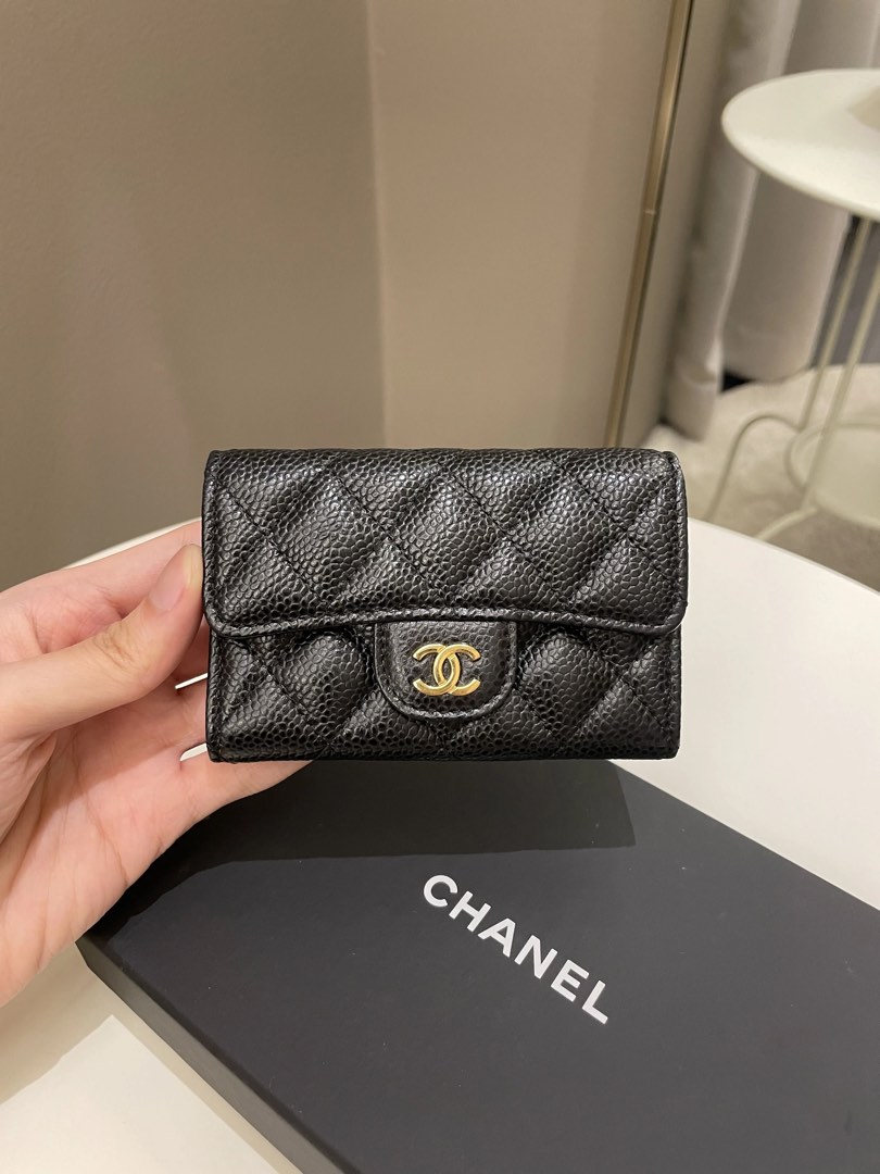 Chanel Classic Flap Card Holder: Black cavier with GHW
