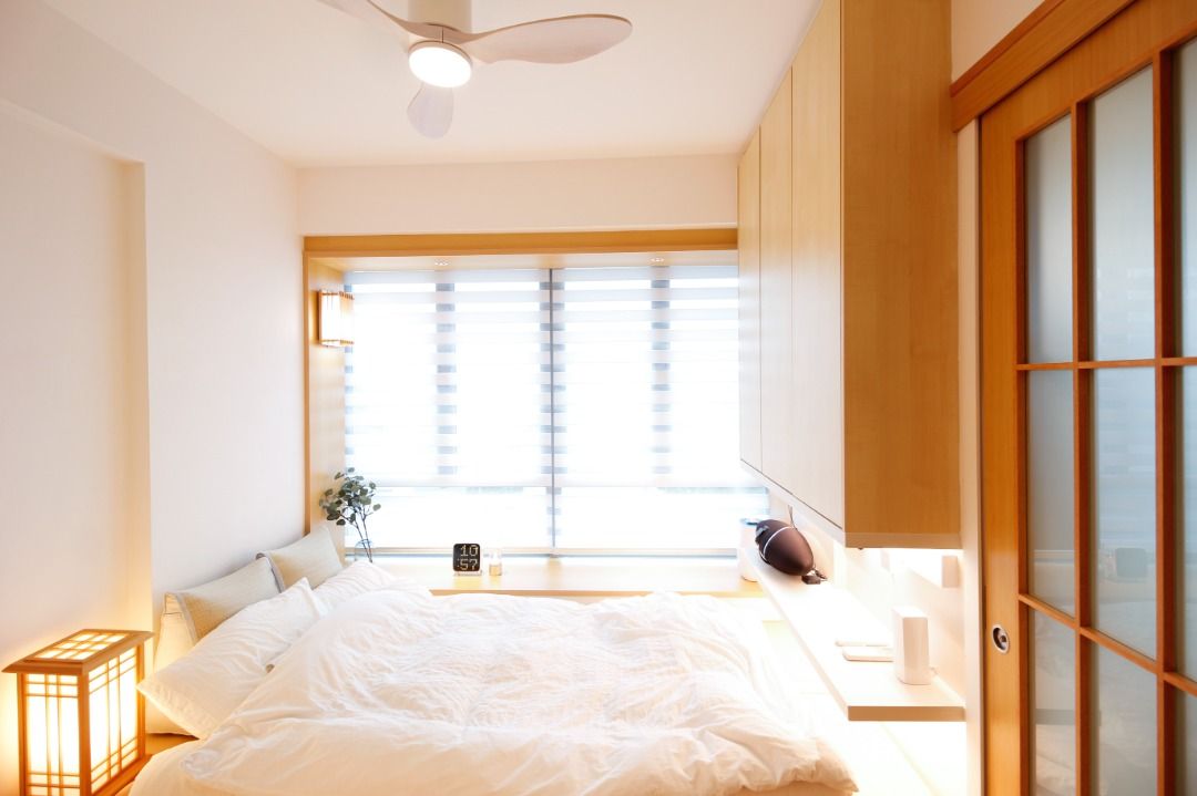 Diy platform bed with lift up storage outlet