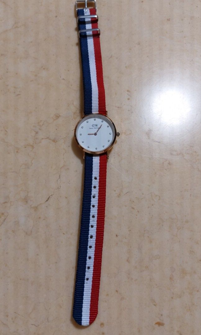 Daniel Wellington Watch Luxury Watches on Carousell