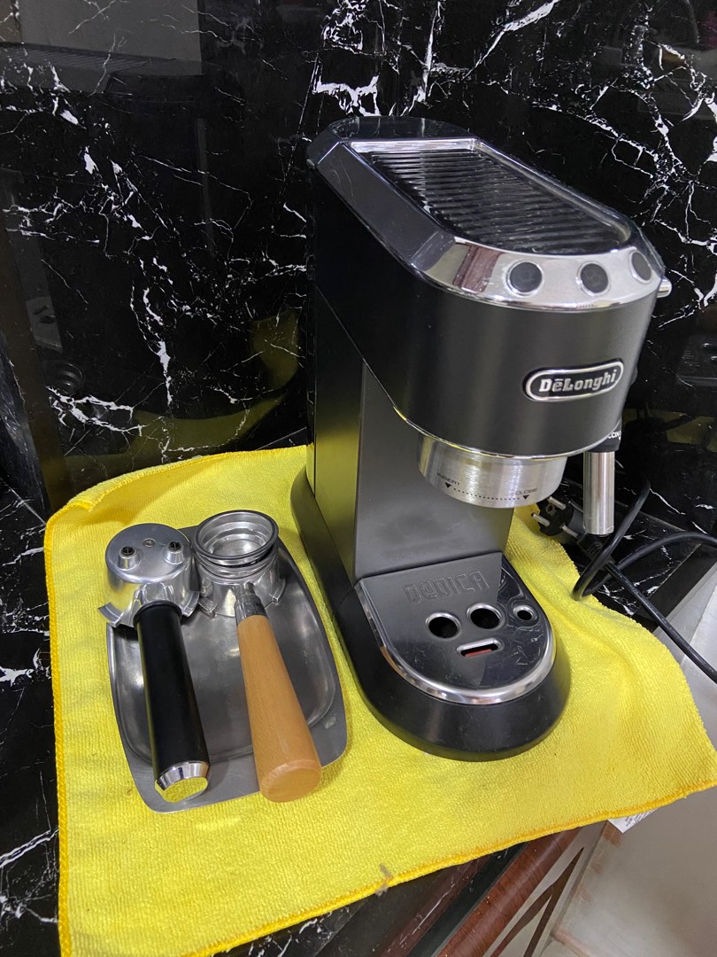 DeLonghi Dedica EC685 (Espresso machine), TV & Home Appliances, Kitchen