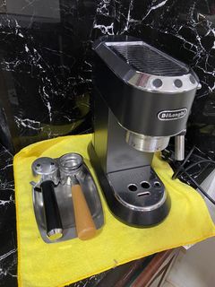 DeLonghi Dedica EC685 (Espresso machine)