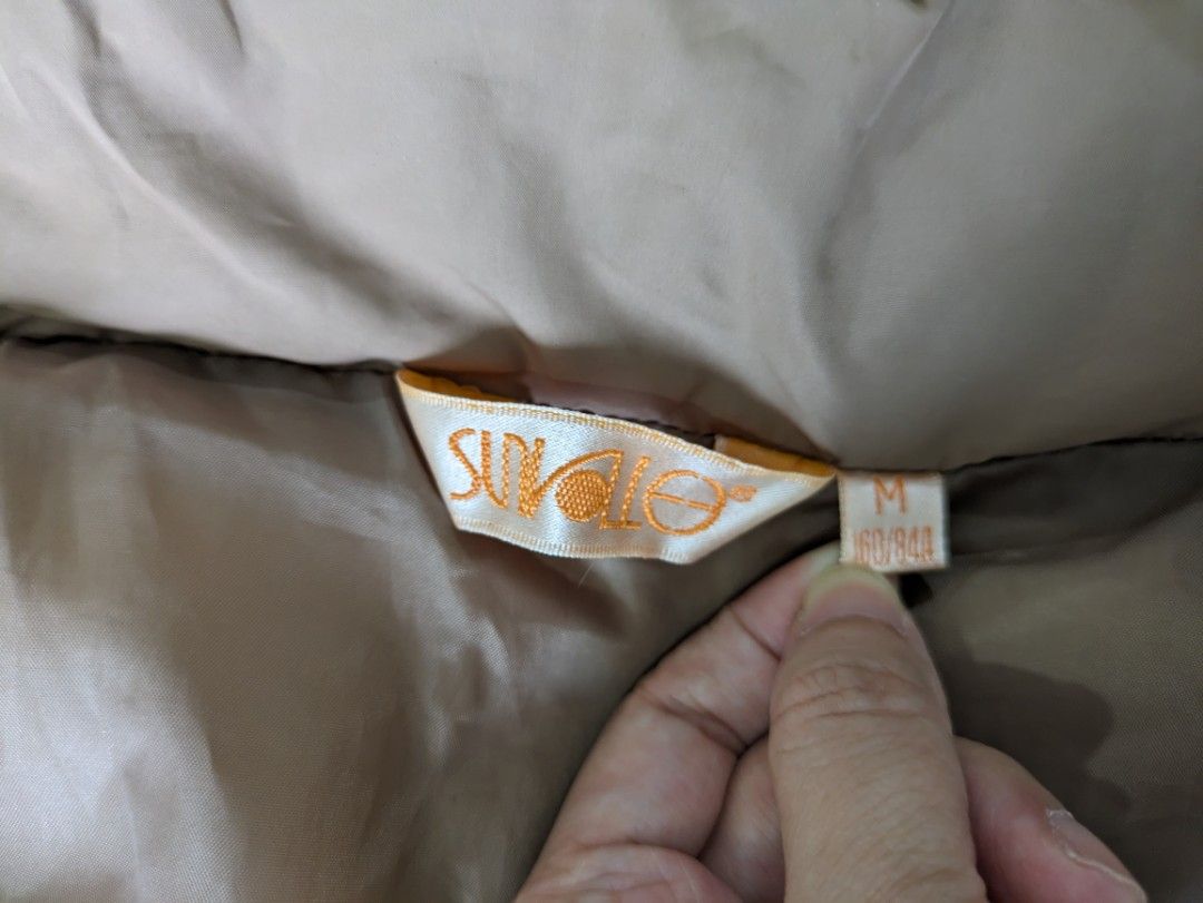 Down Puffer Jacket (Category: Coats, Jackets and Outerwear) located in Singapore. Submitted by quicksellit (Listing ID 1267154643, Image 4). Description: PTP 20" Waist 18.5" Length 24" Real 70% down feathers jacket (refer to pics for details).