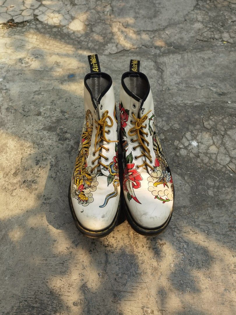 Dr martens grez.nyc Fesyen Pria Sepatu Sepatu Boot di Carousell