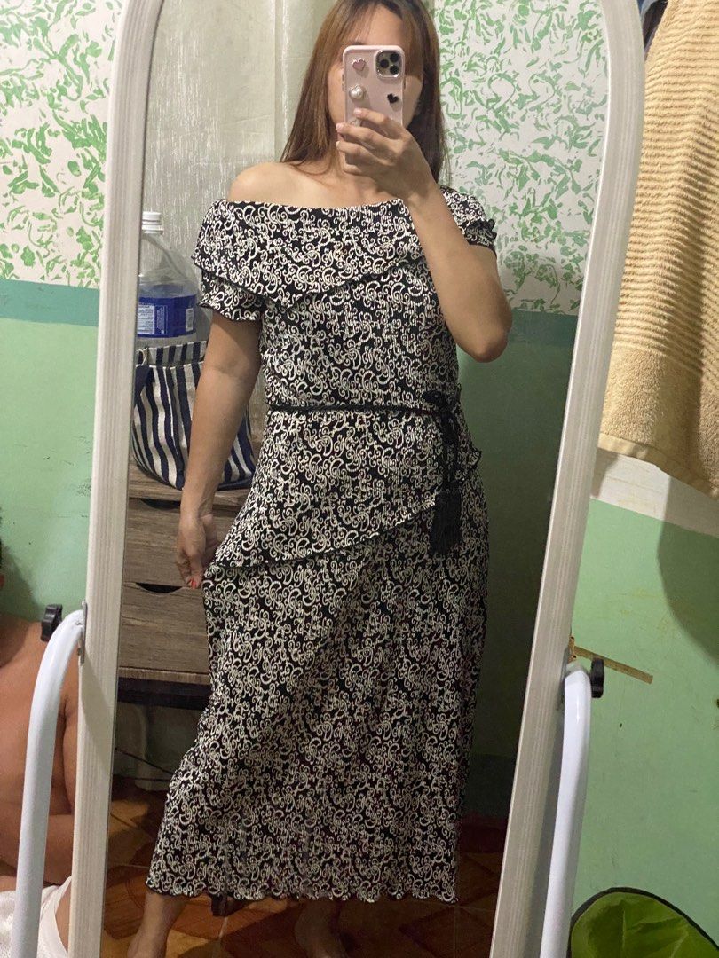 Dress barn long dress black and white design medium to large size