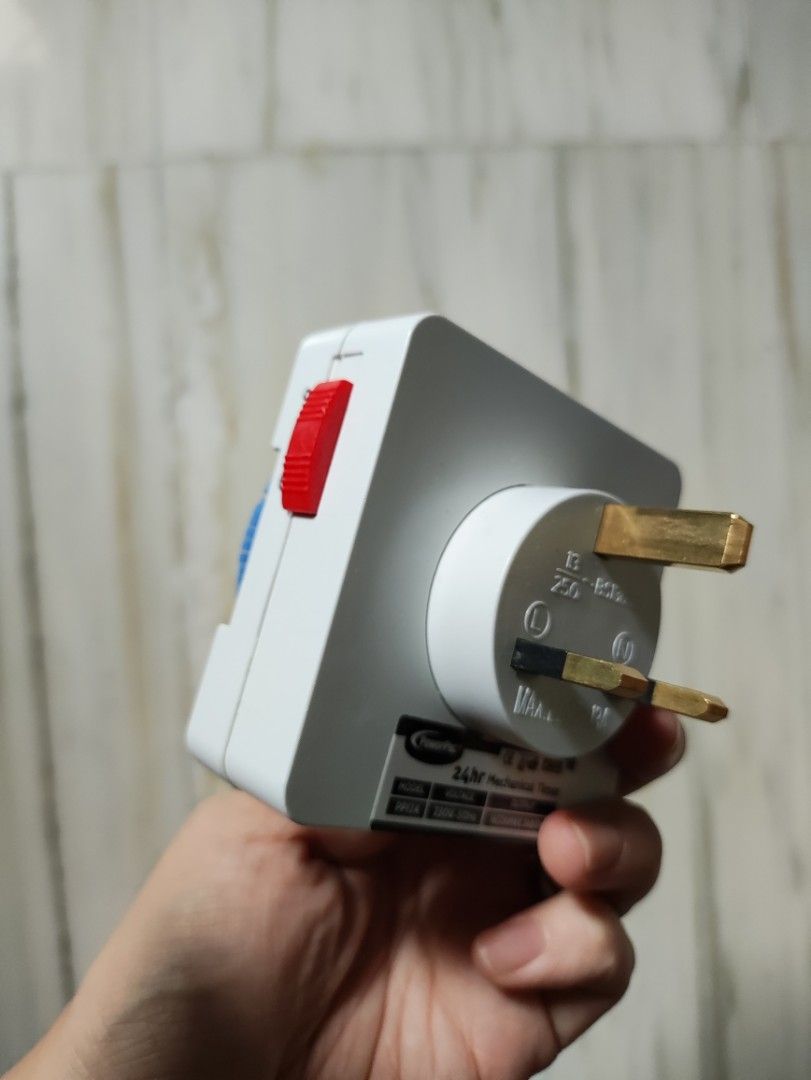 Electric socket w timer (Powerpac), TV & Home Appliances, Electrical ...