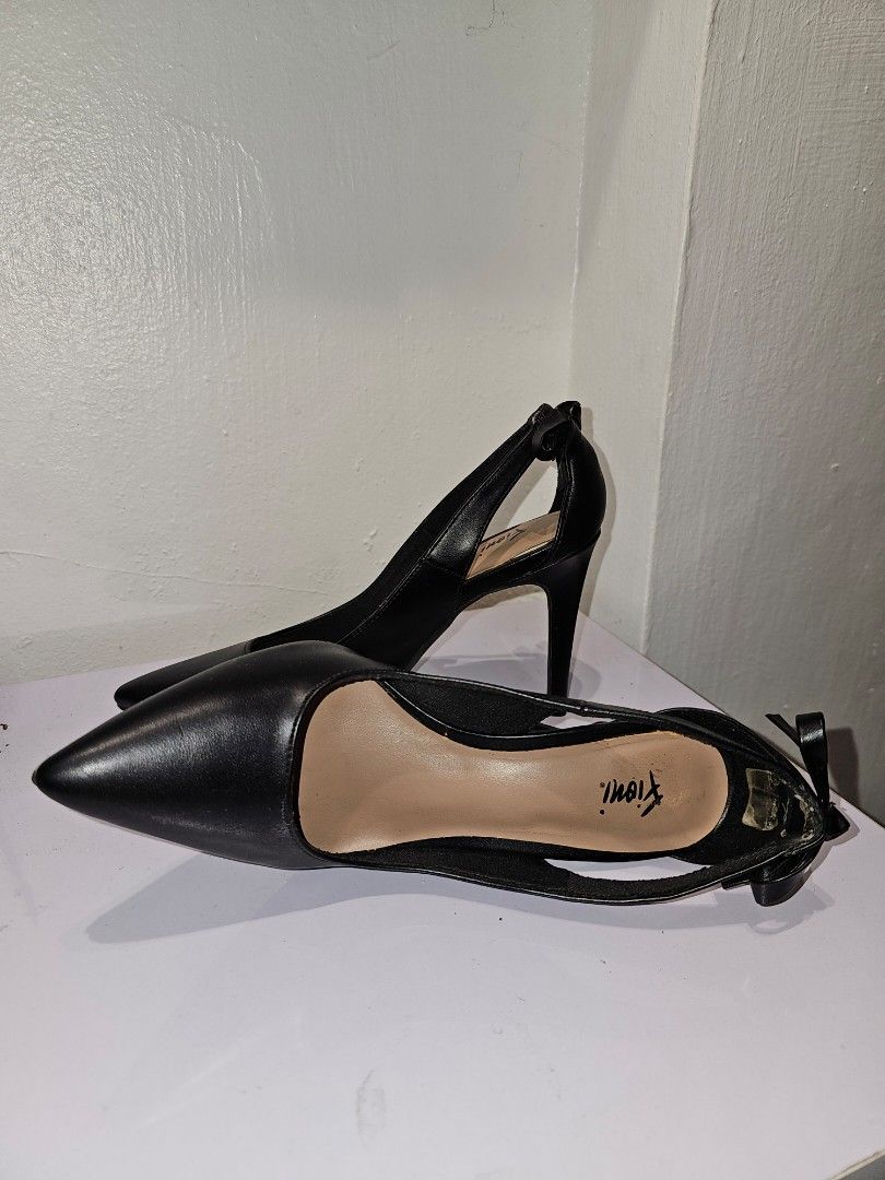 fioni black heels