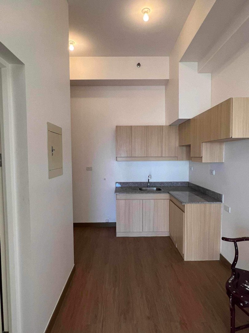 For rent 1 br bare Condo in Infina towers near Katipunan ncba Miriam