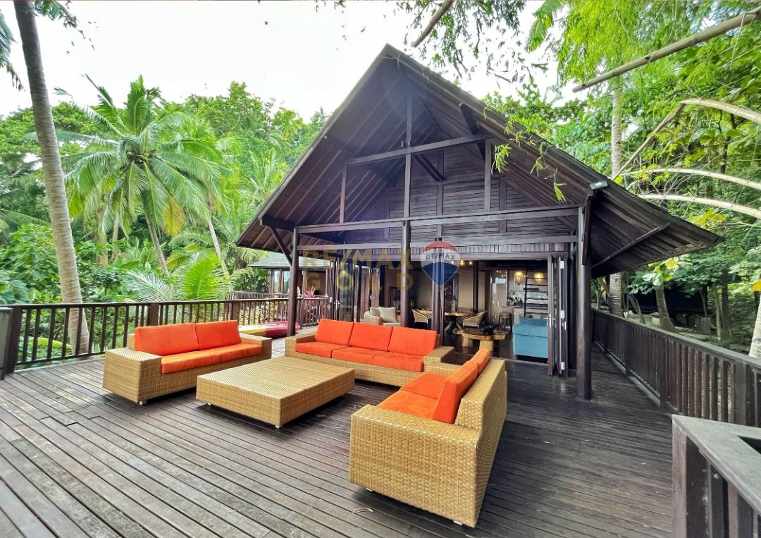 For Sale 5,321 sqm Beach House in Malimatoc Mabini Batangas, Property