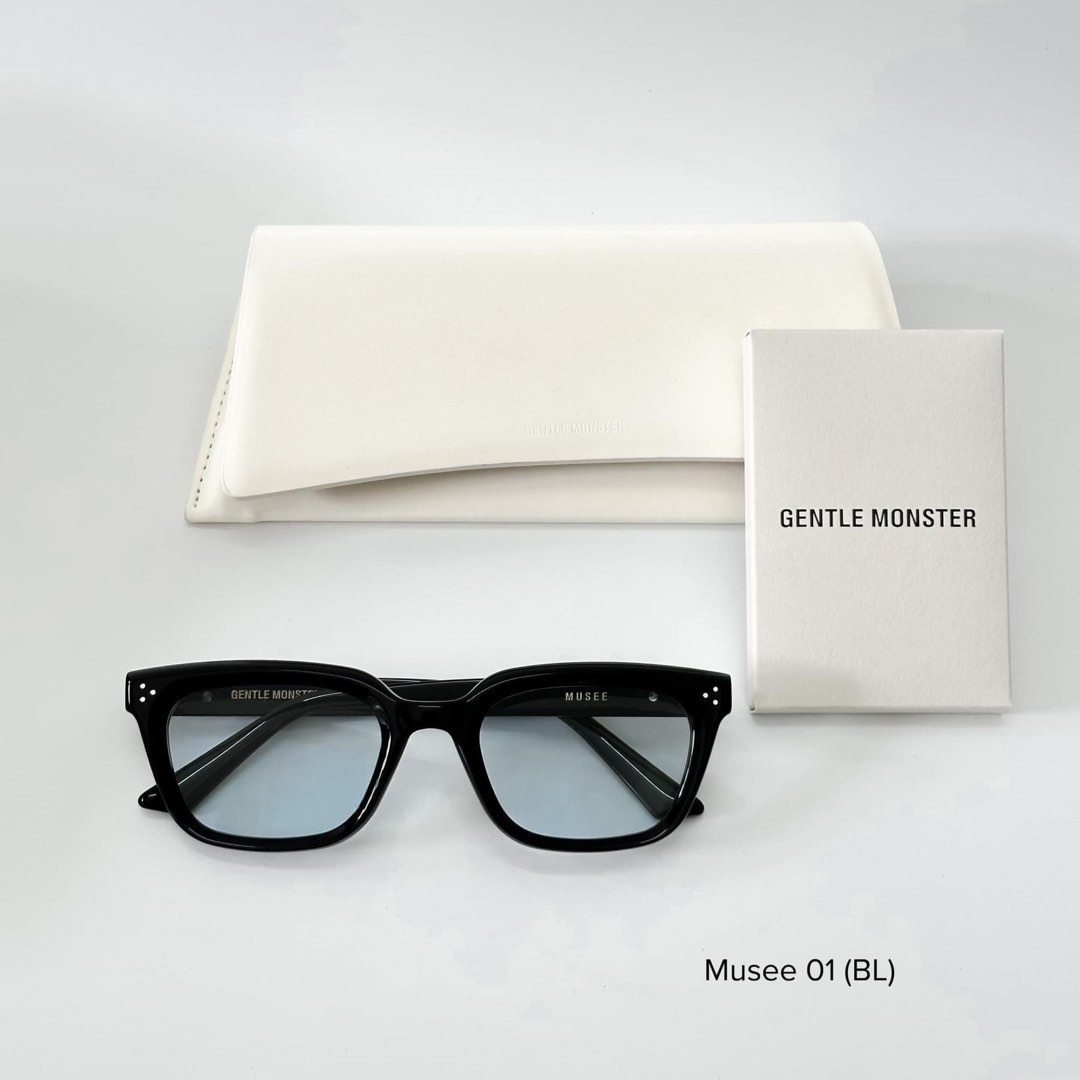 Gentle Monster Musee 01(BL) Sunglass with Full Box Set, Women's