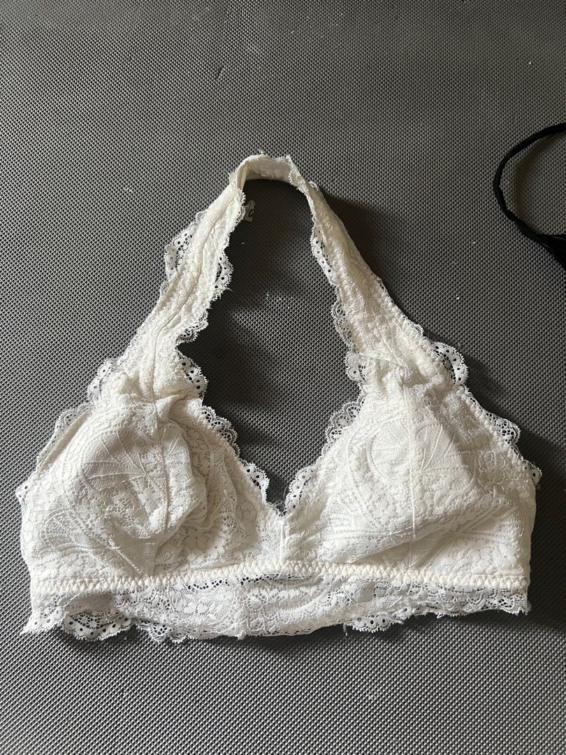 Gilly Hicks White Laced Halter Bralette Size Large, Women's Fashion,  Undergarments & Loungewear on Carousell