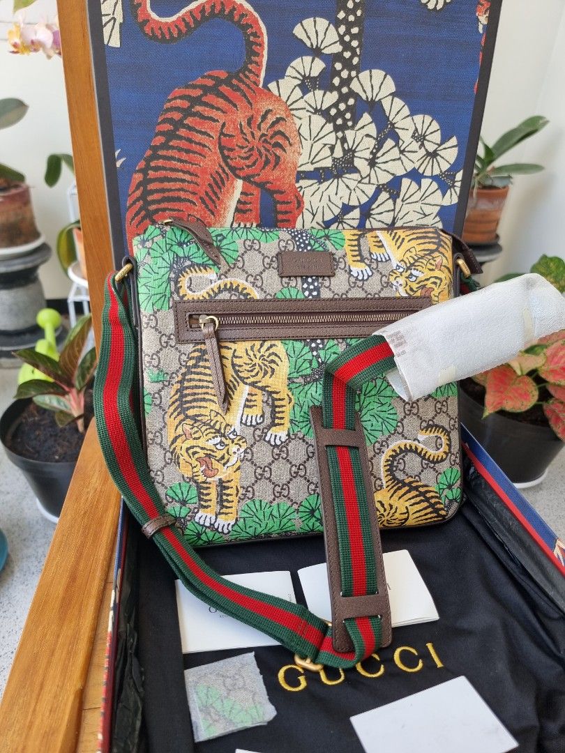 Gucci bengal new arrivals gg supreme messenger