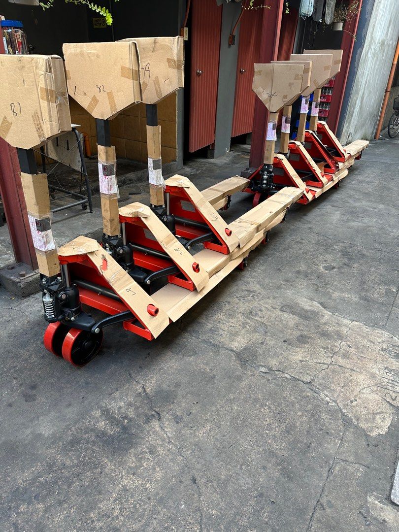 Hand Pallet Truck/Pallet Jack (Category: Industrial Equipment) located in Quezon City. Submitted by perenne_trading (Listing ID 1063205614, Image 1). Description: Perfect Mule Brand OEM quality 2.5 tons - 5tons available Price is vat not included For inquiries: Please call 83650012 / 09276530222.