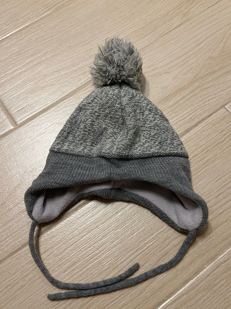 H&m winter cap sales