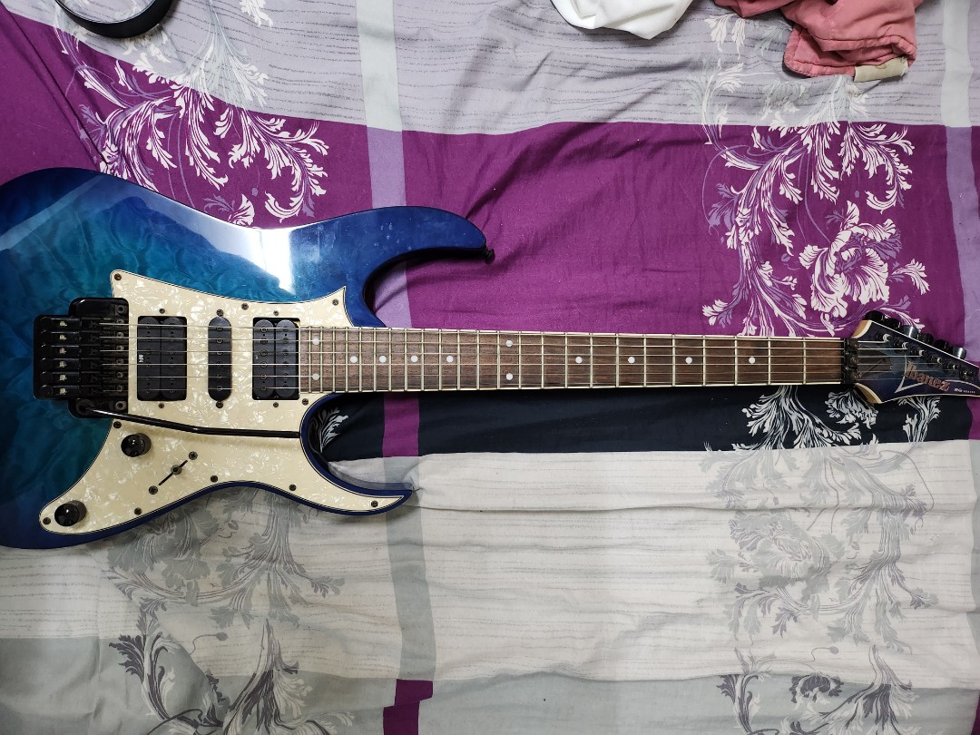 ibanez rg350QMZ, 興趣及遊戲, 音樂, 樂器在旋轉拍賣