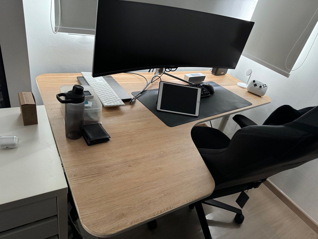 Bekant shop office desk