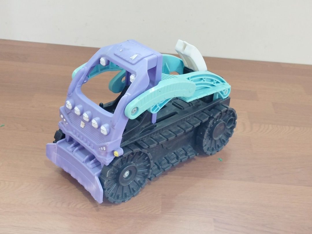 Imaginext Batman DC Super Friends Mr. Freeze Snowcat Vehicle