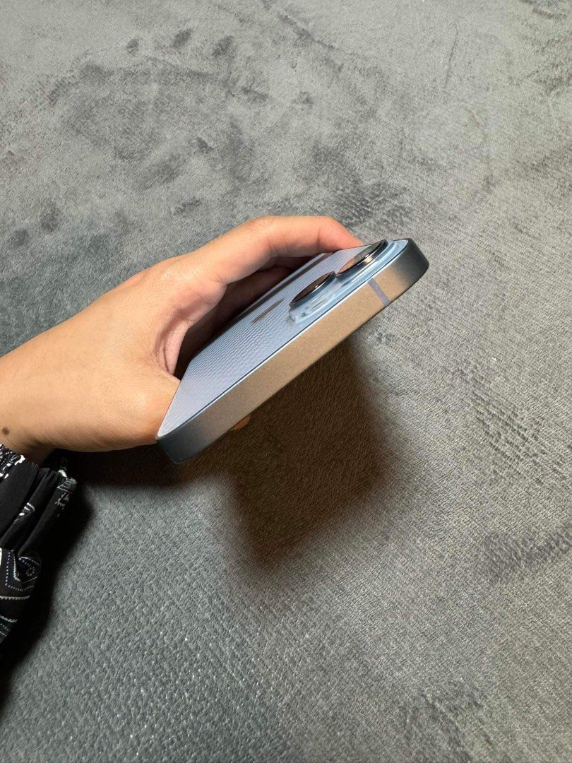 Ip 14 plus (Category: iPhone 14 Series) located in Quezon City. Submitted by jamierca (Listing ID 1267170680, Image 3). Description: Negotiable. Purchased 3 months ago BH: 100% No scratch/ dents Rfs: Madalang na gamitin. Been using another phone.