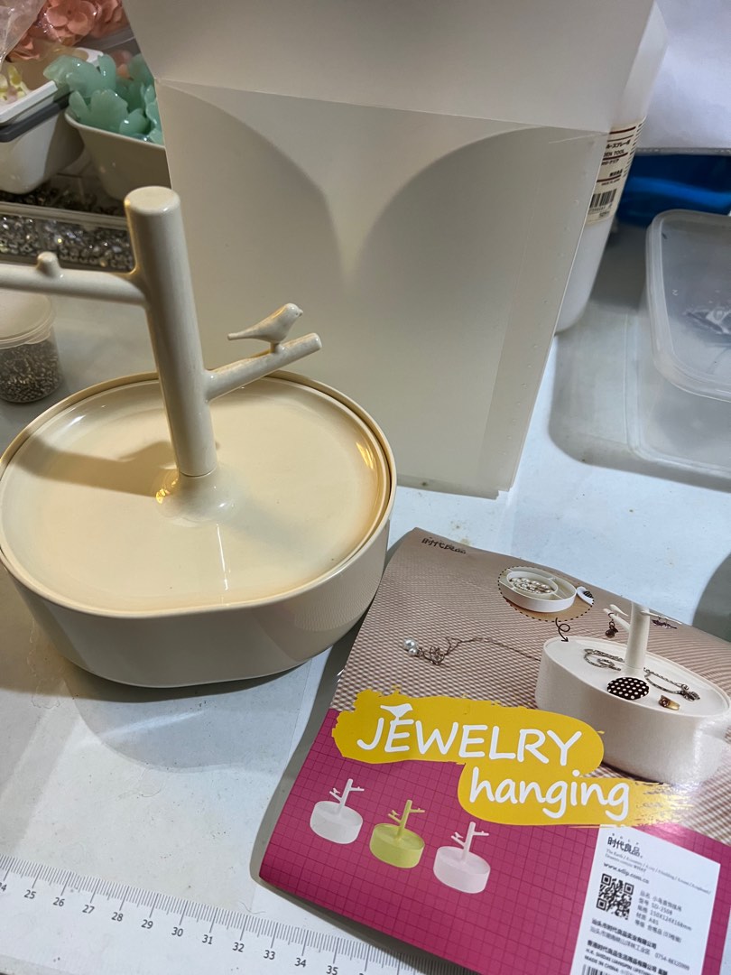 Jewelry hanging, Perabotan Rumah di Carousell