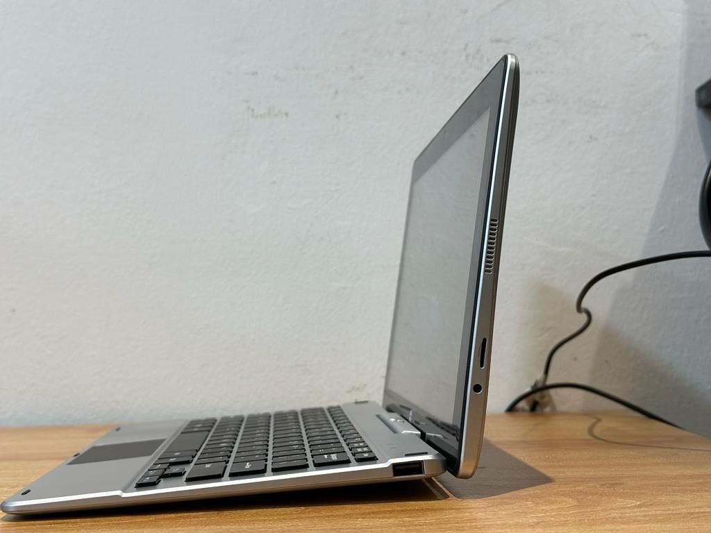 Jumper 2 in 1 Laptop + Tablet / Touch Screen / 128GB SSD / 6GB RAM