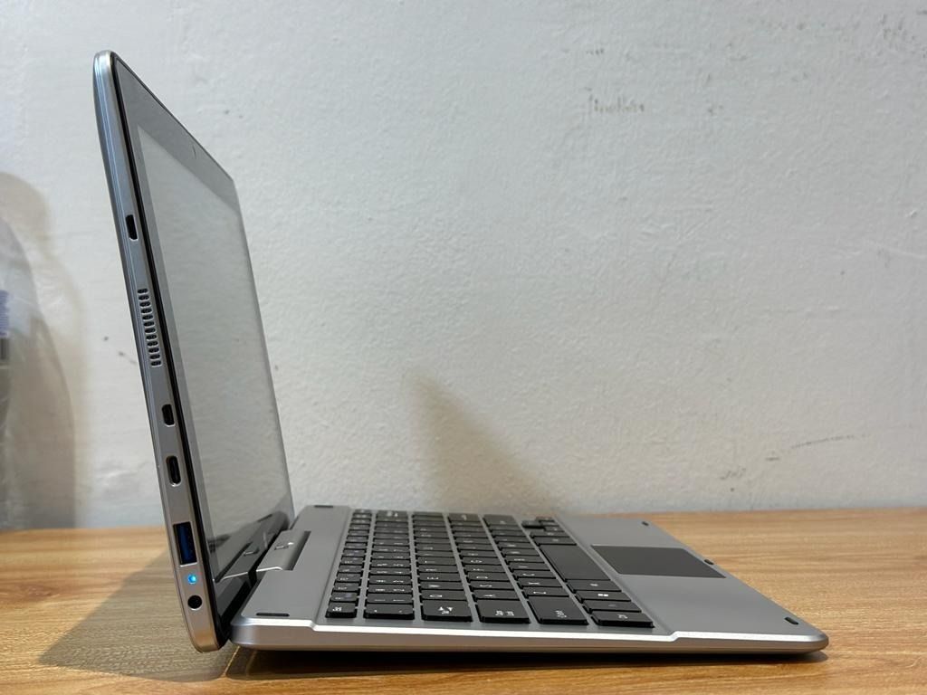 Jumper 2 in 1 Laptop + Tablet / Touch Screen / 128GB SSD / 6GB RAM