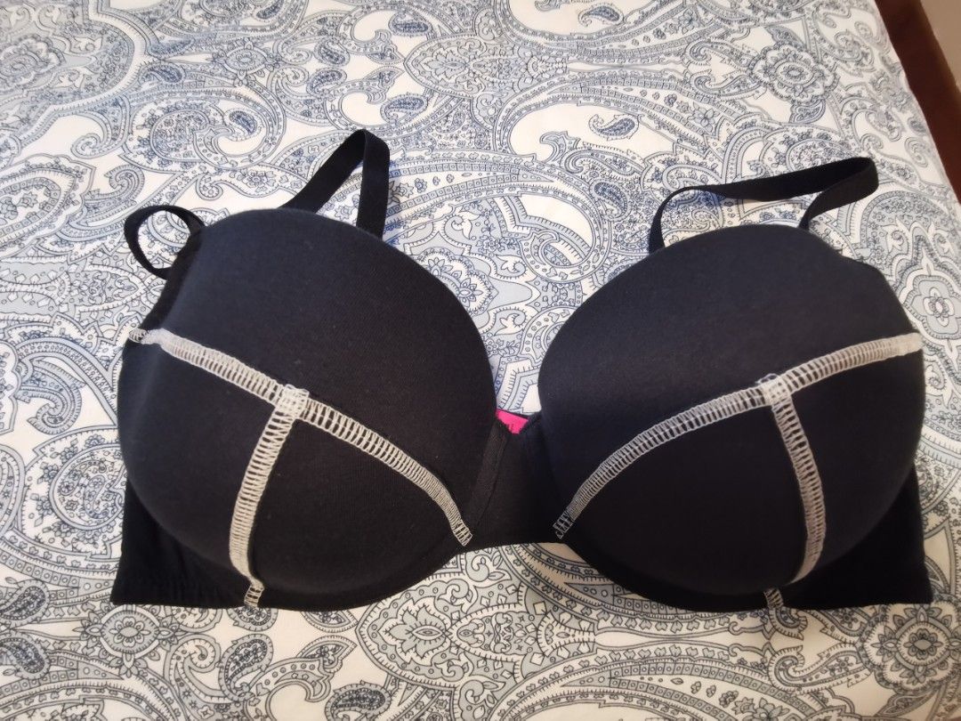 La Senza 36C secret smooth black,34C and 36D, Women's Fashion, Tops, Other  Tops on Carousell