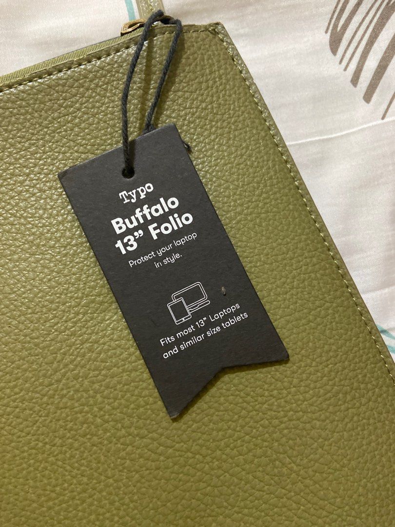 Laptop bag from AU (Category: Laptop Bags & Sleeves) located in Cauayan City . Submitted by imeemangabat (Listing ID 1267086241, Image 3). Description: Brandnew pero dahil nastock na may konting dents.minimal lang naman All details nasa pic. Bought in Australia. Magandang quality.