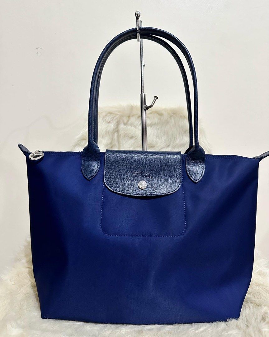 Longchamp neo medium long handle authentic (Category: Luxury Bags & Wallets) located in Cabuyao City. Submitted by luxbymishy (Listing ID 1267151717, Image 2). Description: Sale‼️‼️‼️‼️ Brand new complete inclusions .