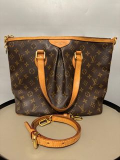 Louis Vuitton Musette Salsa GM, Luxury, Bags & Wallets on Carousell
