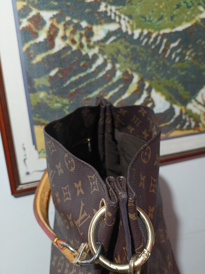 Authentic Louis Vuitton Monogram Metis Hobo Two Way Bag, Luxury, Bags &  Wallets on Carousell