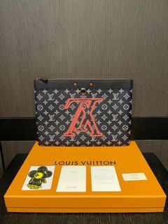 virgil abloh louis vuitton capsule hat bag backpack sneakers sunglasses  belt launch details, Sac de voyage Louis Vuitton Keepall 401659 d'occasion