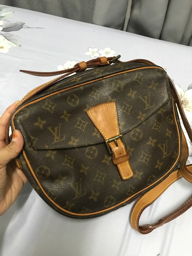 Louis hotsell vuitton jeune