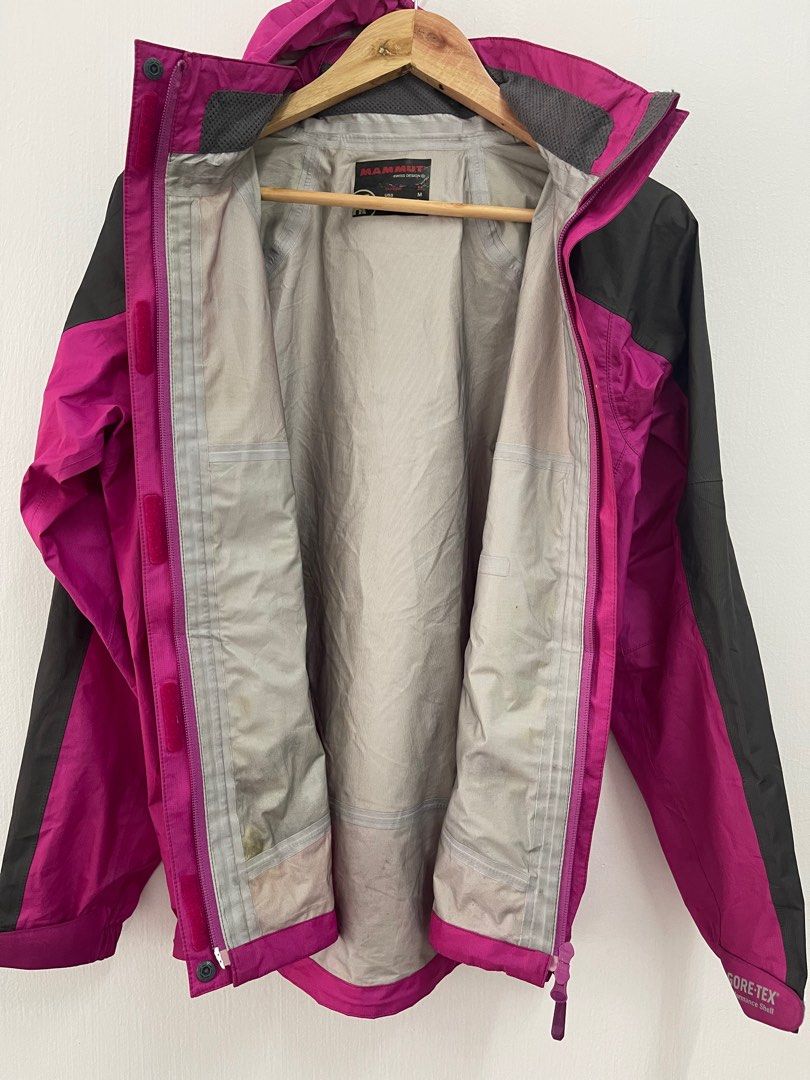 Mammut Gore tex thunderstorm rainsuit, Women's Fashion, Coats