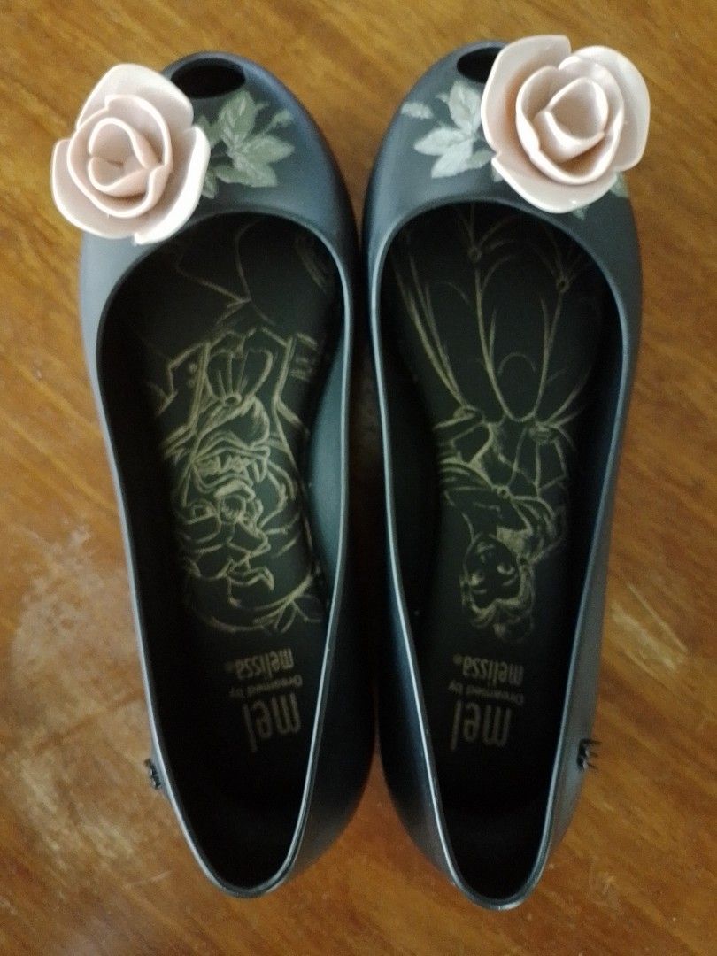 Melissa for kids (Category: Flats & Sandals) located in Bislig. Submitted by cessg (Listing ID 1267052916, Image 1). Description: Melissa Beauty and Beast black shoes for kids 4-7 years old. Still with scent pa po ito..