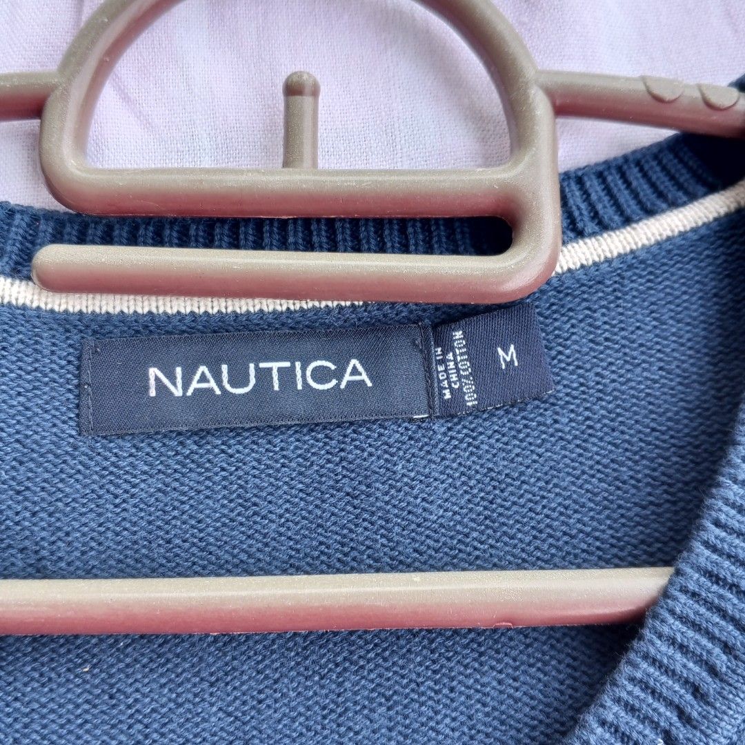 NAUTICA KNITTED SWEATER (Category: Coats, Jackets and Outerwear) located in Manila. Submitted by eothrift (Listing ID 1267162860, Image 3). Description: ❗❗ FREE SHIPPING ❗❗ Condition: Excellent Size:M Dimension: W: 21 - L: 27 Issue: None Color rate: 10 Price: 500 + Shipping We Ship Nationwide #everyonewins.