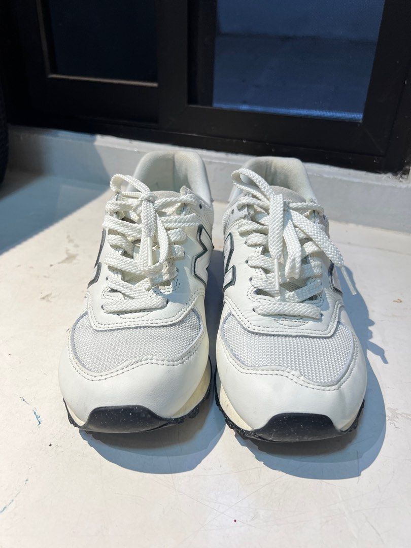 New Balance 574 (womens) (Category: Sneakers) located in Quezon City. Submitted by max.declutter (Listing ID 1267090421, Image 2). Description: 🩵 New Balance 574 ‘White Royal Blue’ U574UI2 - AUTHENTIC! - Rfs: wrong size 💔 bought this in singapore last April, should’ve gotten half size bigger, did not use it again ☹️ - it just needs some cleaning, no issues ❗️No lowballers please!! Will purchase the same style again but with the correct size na 