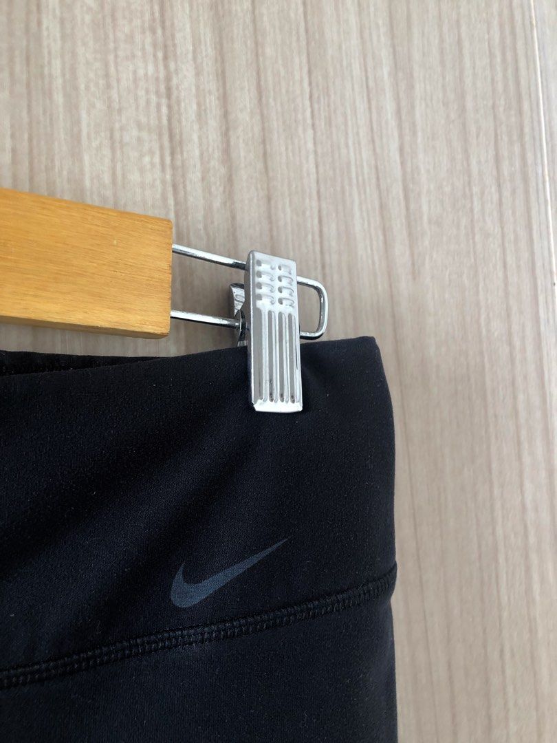 Nike Dri-Fit Ten Less Plastic Bottles One Legendary Cropped