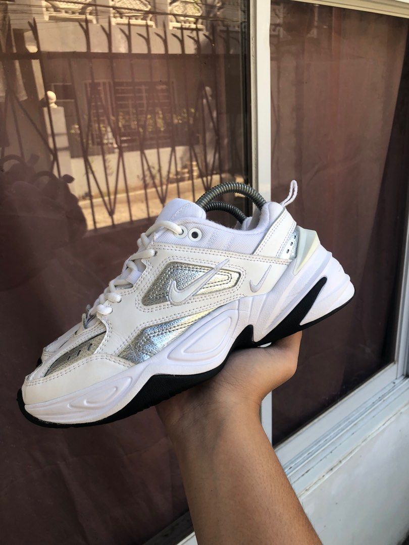 Nike taupe deals m2k tekno