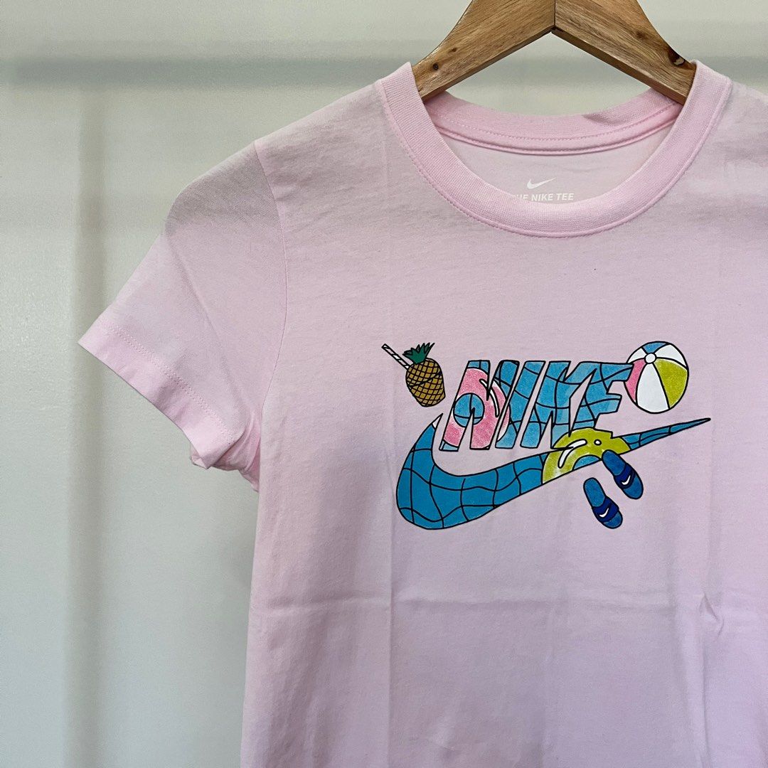 womens nike pink shirt
