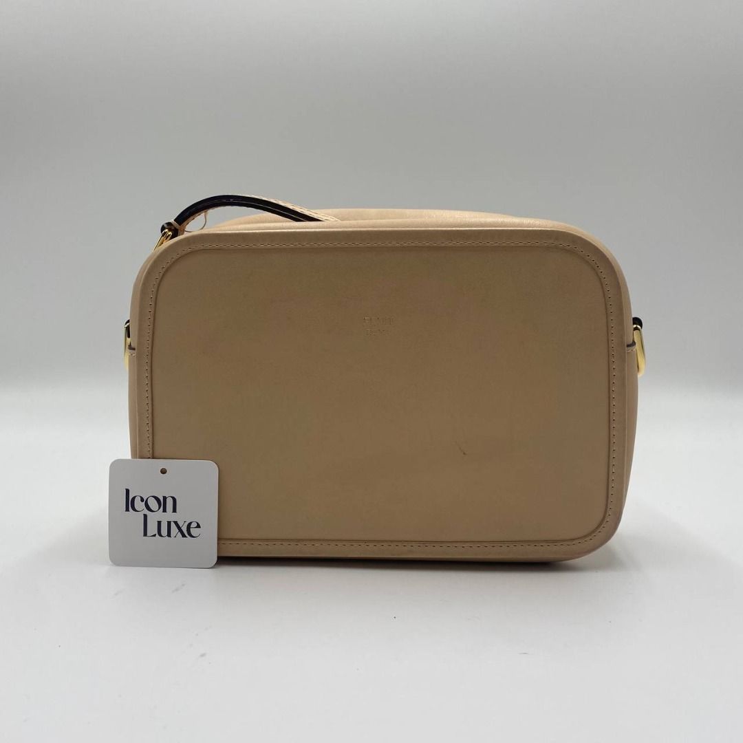 P2830 Fendi Vitello Century Camera Bag Ladies 26 cm Luxury