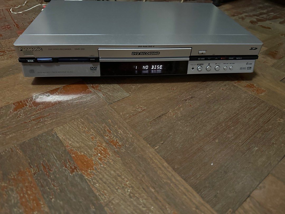 Panasonic DVD recorder DMR E60 & dvd ram discs, TV & Home Appliances