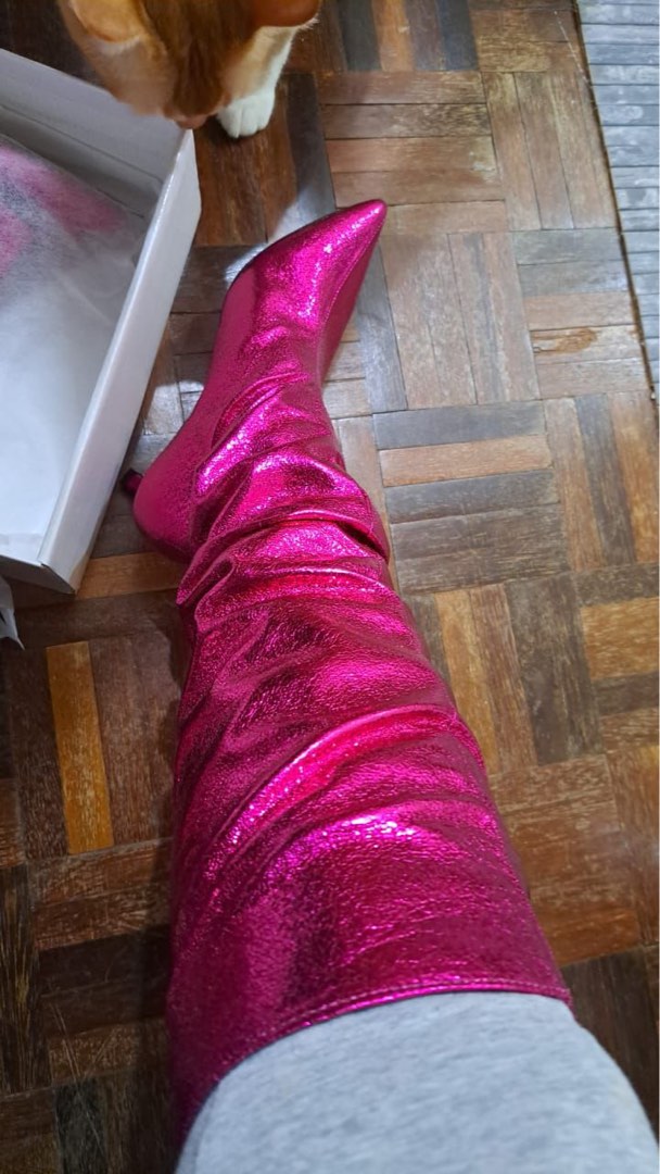 pointed long boots