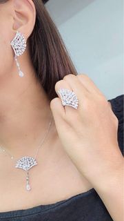 SALE‼️Natural Diamonds Ring, Earring & Necklace Carat: 5.04cts Diamonds  Clarity: VVS1 Color: H Weight: 19.9 grams Ring Size: 6½ Length: 18" adjustable Mounting: 14 Karat Gold