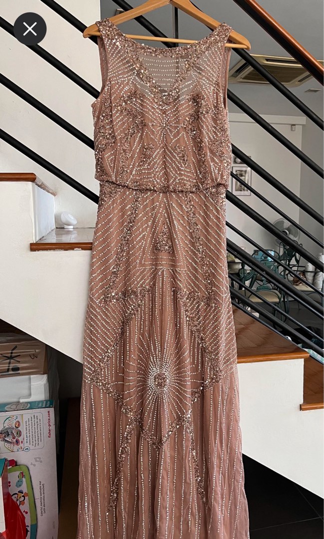 Sleeveless sequined evening gown Aidan Mattox by Adrianna Papell