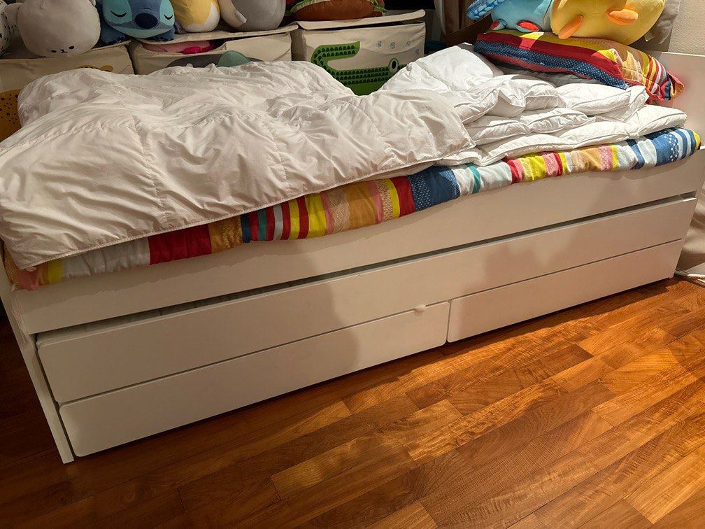 Släkt bed frame with store underbed and storage